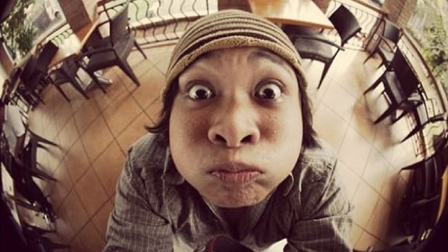 Dikenal sebagai Bombom dalam sinetron 'Bidadari', belakangan ini Cecep Reza terlihat aktif di dunia fotografi. Ia meninggal dunia pada Selasa (19/11).