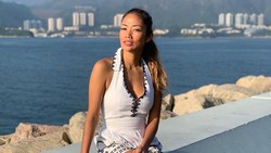 6 Gaya Seksi nan Elegan Shanty Paredes di Hongkong