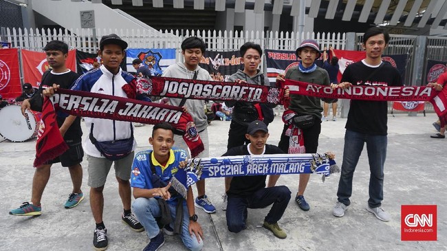 Suporter Tim Merah Putih yang akan menyaksikan pertandingan Malaysia vs Indonesia diminta waspada saat berada di luar Stadion Bukit Jalil, Selasa (19/11).