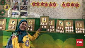 Hadiana, PNS dan Taman Bermain Anak-anak