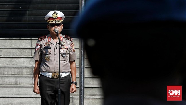 Kakorlantas sempat menyatakan akan menjamin kelancaran dan mempersilakan warga yang ingin mudik sebelum 6 Mei. Kini, pernyataan itu berubah.