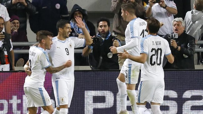 Timnas Uruguay menjadi salah satu tim yang diprediksi bisa membuat kejutan di Piala Dunia 2022. Berikut profil timnas Uruguay di Piala Dunia 2022.