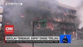 VIDEO: SMK Yadika 6 Bekasi Terbakar Hebat, 4 Orang Terluka
