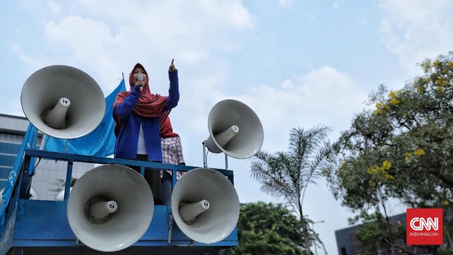 Asosiasi Pengusaha Indonesia (Apindo) merespons tuntutan kenaikan upah buruh dengan mengingatkan ketentuan kenaikan upah sudah diatur oleh pemerintah.