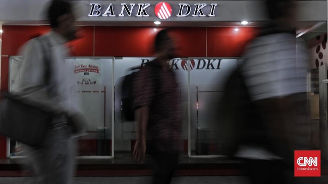 PT Bank DKI mencopot Fidri Arnaldy dari jabatannya sebagai direktur utama dan digantikan oleh Amirul Wicaksono sebagai pelaksana tugas.