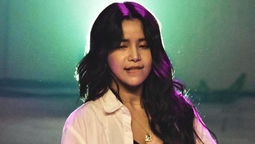 Lepas Pakaian Saat Manggung, Ini Klarifikasi Solar MAMAMOO