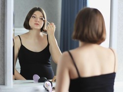 Tetap Glowing Meski Sedang Hamil, Kenapa Tidak? Ini 7 Tipsnya