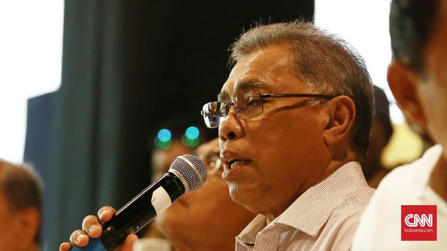 Polemik antara Direktur Utama PT Indobuildco Pontjo Sutowo dan pemerintah terkait pengelolaan Hotel Sultan sudah bergulir sejak 2006 dengan saling balas gugat.