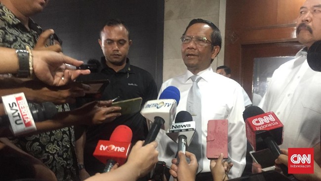 Menko Polhukam Mahfud MD memprediksi karhutla pada 2020 lebih mudah diantisipasi karena tak ada iklim ekstrem.