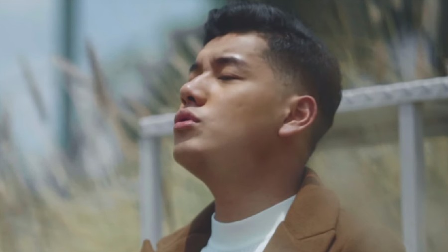 Lirik Lagu Bagaimana Bisa - Jaz Ulasan mengenai lirik lagu terbaru Jaz yang berjudul Bagaimana Bisa.