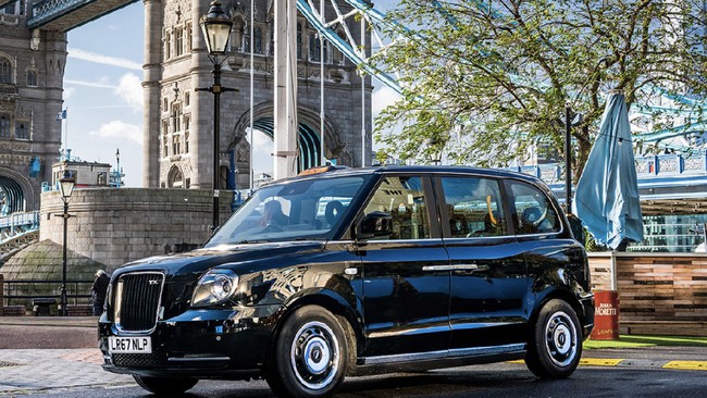 TX4 merupakan taksi ikonik yang beredar di Ibu Kota Inggris, London. Desain dan interiornya tidak seperti taksi-taksi yang beredar di jalanan Indonesia.