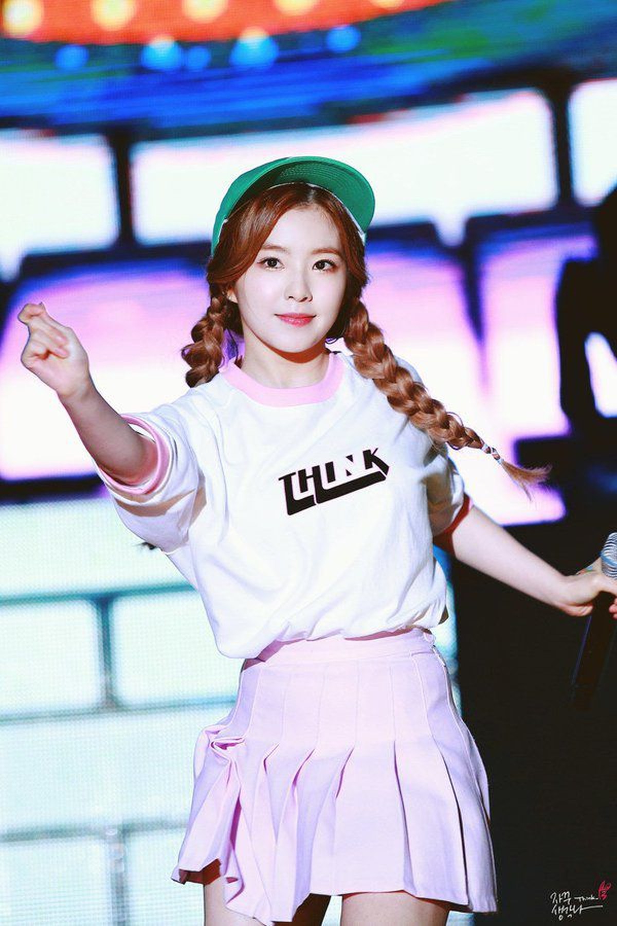 Saat mengingat K-Pop&comma; pasti kamu akan langsung teringat dengan 8 tren fashion ikonik para idol yang menggegerkan ini&period;