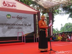 Perbup Wajib Masker di Gowa, Pelanggar Disanksi Bersih Jalan-Drainase