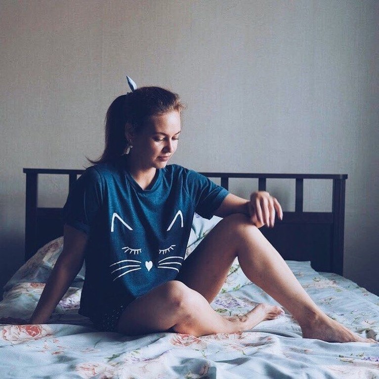 7 Foto Seksi PNS yang Dipecat Gara-gara Tampil Vulgar di Playboy Seorang PNS asal Rusia bernama Anna Anufrieva dipecat usai tampil vulgar di majalah Playboy. Malangnya, kini ia hidup terlunta-lunta di jalanan.