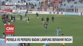 VIDEO: Persela Vs Perseru Badak Lampung Berakhir Ricuh