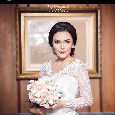 Tak Pernah Umbar ke Publik, Inikah Sosok Suami Anggita Sari?