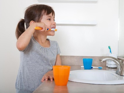 7 Tips Mencegah Karies Gigi pada Anak, Jangan Terlambat Bunda