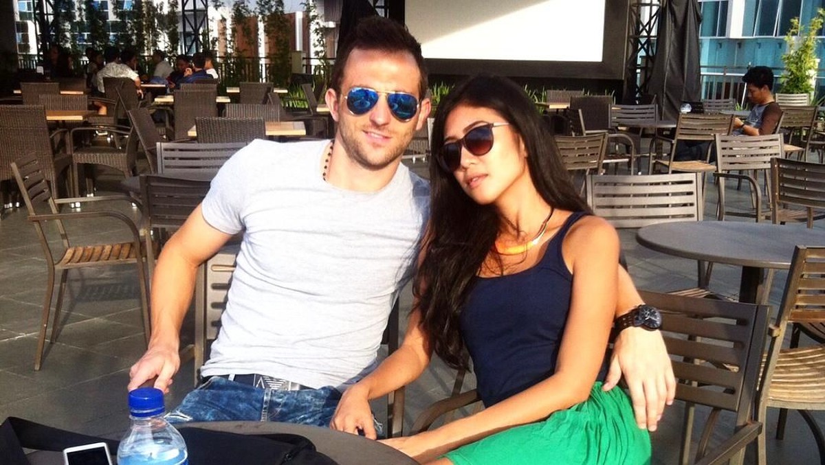 Beberapa momen manis antara Ilija Spasojevic dan mendiang sang istri&comma; Lelhy Spasojevic yang meninggal hari Rabu &lpar;20&sol;11&rpar; versi Insertlive&period;