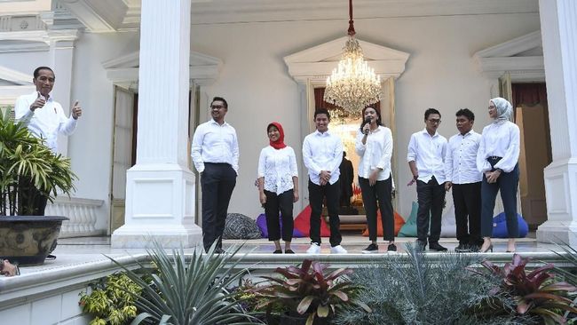 Angkie Yudistia jadi salah satu staf khusus Jokowi dari kalangan difabel.