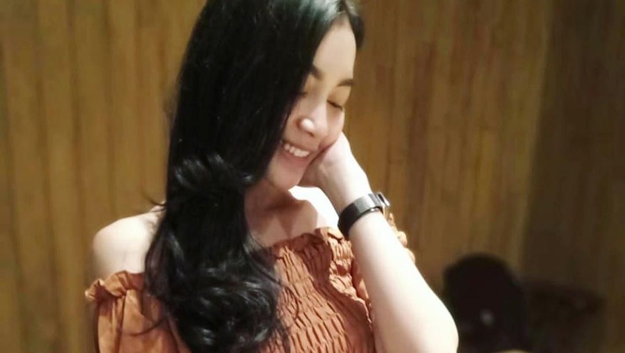 Kisah tragis hubungan pernikahan singkat pedangdut Kania Bintang Pantura dengan sang suami, DJ Donal.