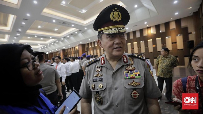 Pengamat Respons Soal M Iqbal Diangkat Jadi Sekjen DPD Fernando Emas menilai pengangkatan Muhammad Iqbal sebagai Sekjen DPD RI sesuai UU ASN, dapat memperkuat fungsi administratif dan kepemimpinan.