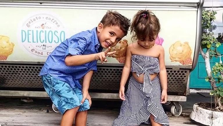 Beberapa potret manis dua anak Lelhy dan Ilija Spasojevic. Foto-foto mereka sangat menggemaskan.
