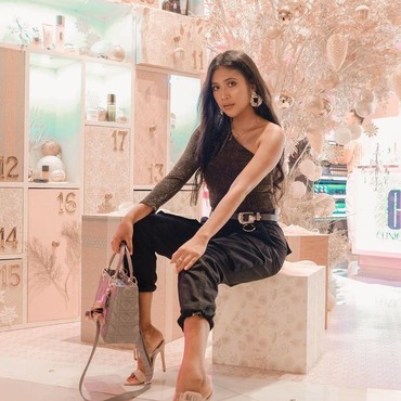 6 Potret Cantik Istri Ilija Spasojevic Sebelum Wafat