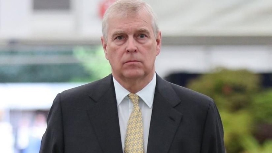 Pangeran Andrew dipecat oleh Ratu Elizabeth