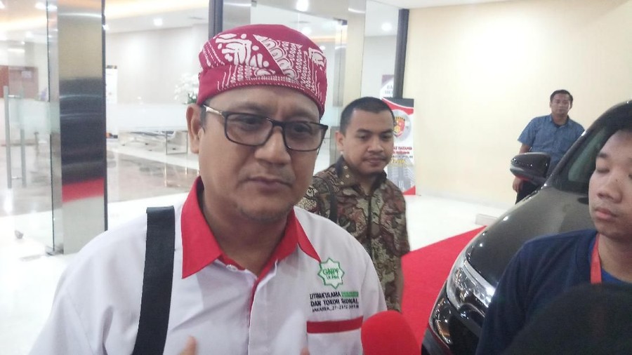 Sekjen GNPF Ulama Edy Mulyadi (Farih-detikcom) Sekjen GNPF Ulama Edy Mulyadi (Farih-detikcom)