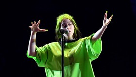 Nyanyikan Lagu Tema No Time to Die, Billie Eilish Catat Rekor