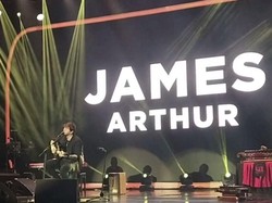Emily dan Lagu untuk Calon Buah Hati yang Ditulis James Arthur