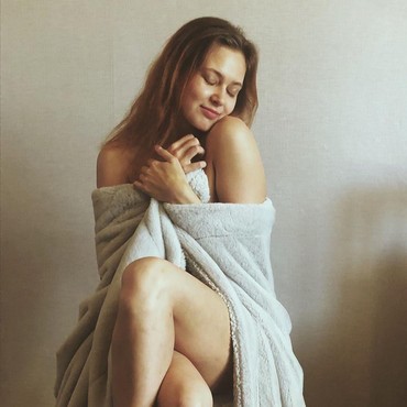 7 Foto Seksi PNS yang Dipecat Gara-gara Tampil Vulgar di Playboy