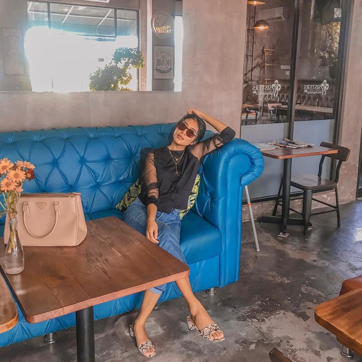 Istri penyerang klub Bali United&comma; Ilija Spasojevic&comma; Lelhy Spasojevic meninggal dunia pada Rabu &lpar;20&sol;11&rpar;&period; Berikut ini potret cantiknya semasa hidup&period;