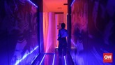 FOTO: Gaduh 'Labirin' Media Sosial di 'Humanize Us' Pameran eksperimen sosial Humanize Us mengeksplorasi kaitan antara media sosial dan kesehatan mental dalam sebuah karya instalasi labirin.