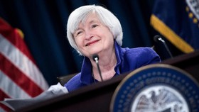 Mantan Bos The Fed Ingatkan Ancaman Resesi AS