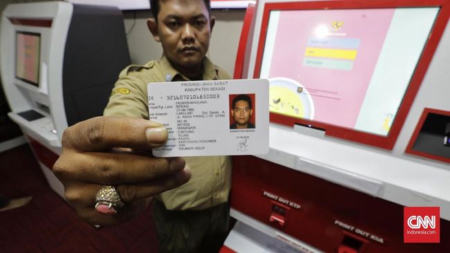 Pemerintah Bakal Tarik Biaya Akses NIK Rp1.000 Pemerintah bakal menarik biaya dari lembaga yang ingin mengakses data kependudukan. Bakal diatur dalam peraturan pemerintah (PP).