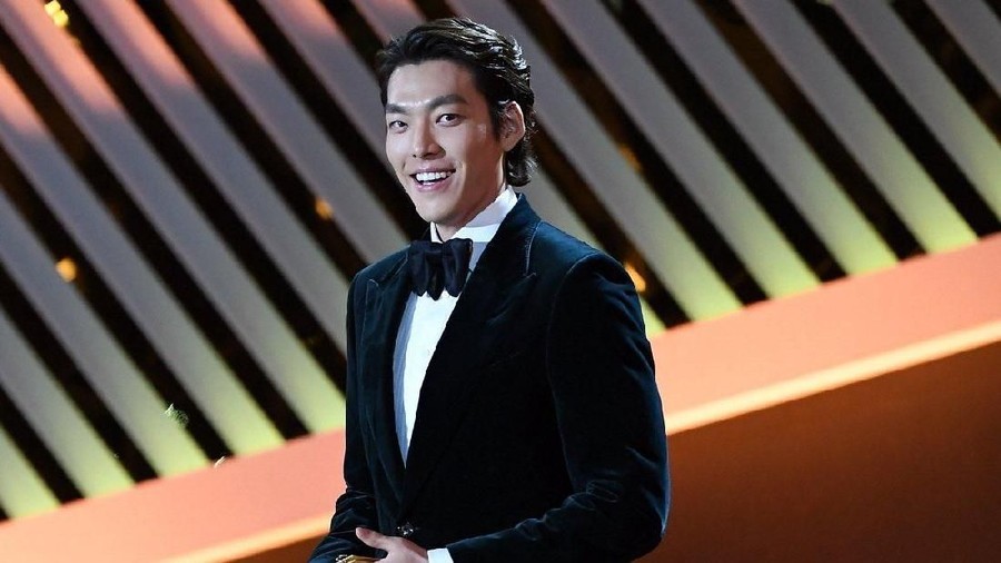 Usai Sakit Kanker, Kim Woo Bin Tampil Perdana di TV