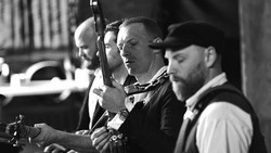 Lirik Lagu Hymn for The Weekend - Coldplay feat Beyonce