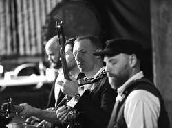 Lirik Lagu Hymn for The Weekend - Coldplay feat Beyonce