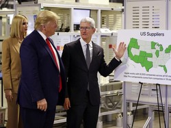Begini Taktik Bos Apple Dekati Donald Trump
