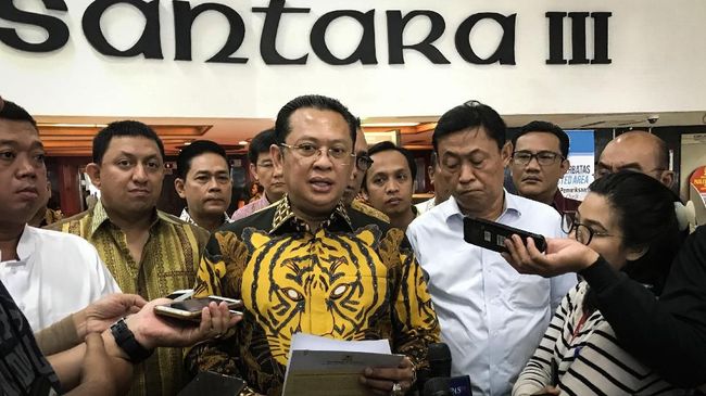 Ketua MPR Bambang Soesatyo (Bamsoet) menyebut ada kemungkinan bentuk hukum Pokok-pokok Haluan Negara (PPHN) diatur lewat konsensus nasional.