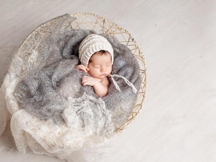 13 Nama Bayi Perempuan Arab Berawalan A, Terdiri dari 3 Huruf
