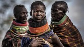 FOTO: Menolak Tunduk pada Perubahan Iklim Pengungsi di Turkana, Kenya, Afrika, berhadapan dengan perubahan iklim. Namun di tengah himpitan cuaca ekstrem dan situasi serba minim, mereka bertahan hidup.
