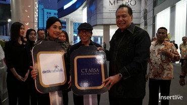 img-title Ucapan Ulang Tahun Pernikahan Perak untuk Chairul Tanjung dan Istri