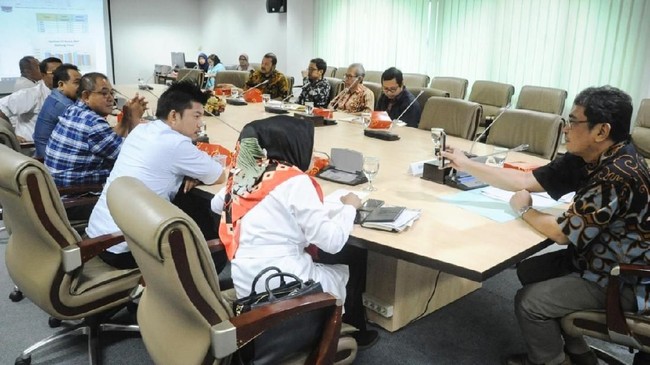 BPH Migas akan mengirim tim untuk membantu mengatasi keluhan masyarakat soal distribusi BBM di Kabupaten Belitung Timur.