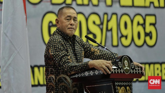 Eks Menteri Pertahanan Ryamizard Ryacudu menilai upaya mengubah pola pikir adalah ancaman serius, karena banyak orang sampai mau meledakkan bom bunuh diri.