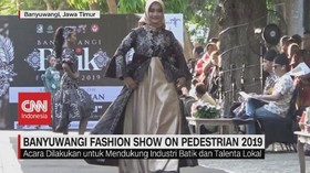 VIDEO: Aksi Fashion Show di Jalanan Banyuwangi