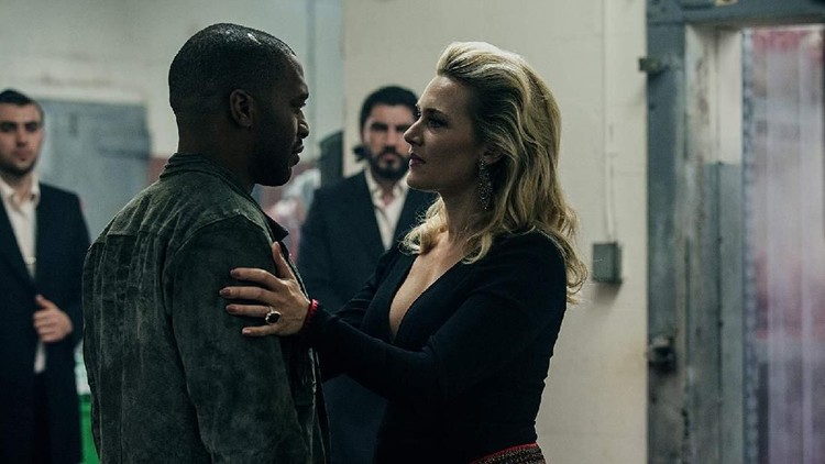 Malam Minggu, jangan kelewatan nonton Bioskop Trans TV ya, Bunda. Ada film Triple 9 dan Solo: A Star Wars Story. Seru!