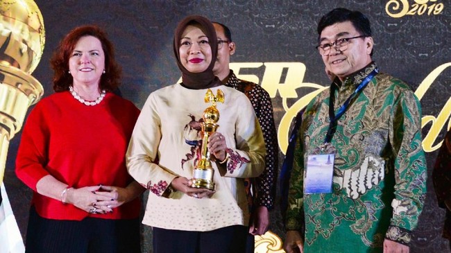 BPJAMSOSTEK menyabet Penghargaan Gold Rank pada ajang Asia Sustainability Reporting Rating ASRRAT 2019.