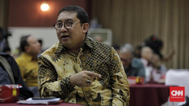 Fadli Zon menyindir Menteri Koordinator Maritim dan Investasi Luhut Binsar Pandjaitan soal kenaikan harga tiket masuk tempat wisata Candi Borobudur.